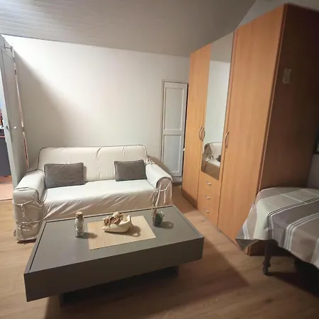 Independent In House - Paris Suburbs Appartement