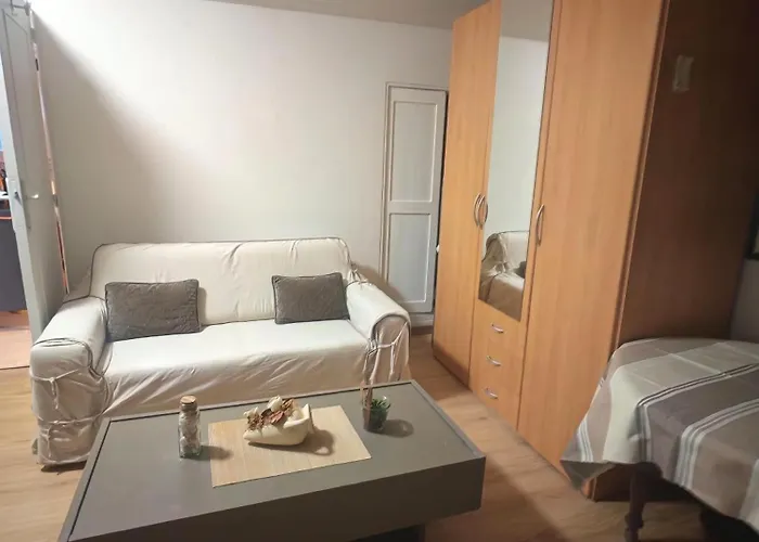 Independent In House - Paris Suburbs Appartement